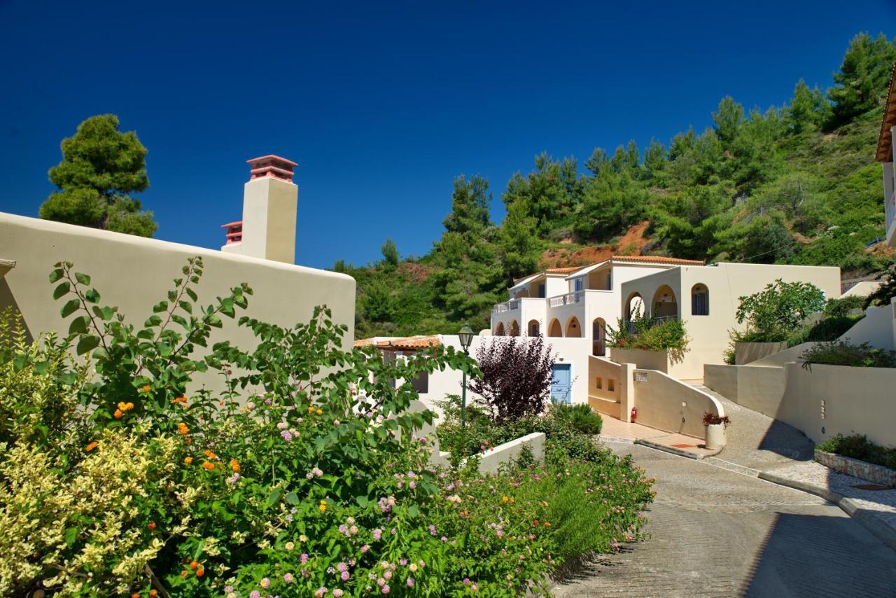 Alonissos Beach Bungalows And Suites Hotel Alonnisos Town Luaran gambar